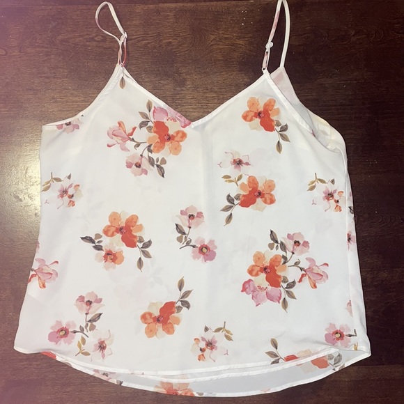 Dynamite floral tank with buttons - Picture 2 of 2